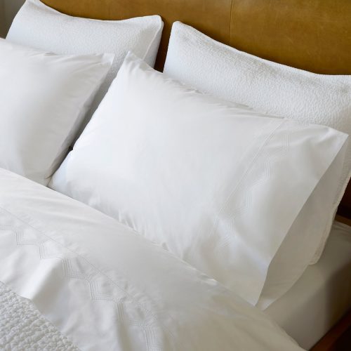 FA24 CloudSoftSateen Duvet VistaEmbroidery AlpineWhite B 0036 bacabc83 5e28 4ebf 8deb 71d203c3f278