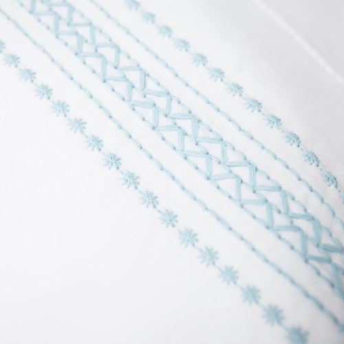 FA24 LandscapeEmbroideredOrganic Pillowcase AlpineWhite wPacificBlue B 406