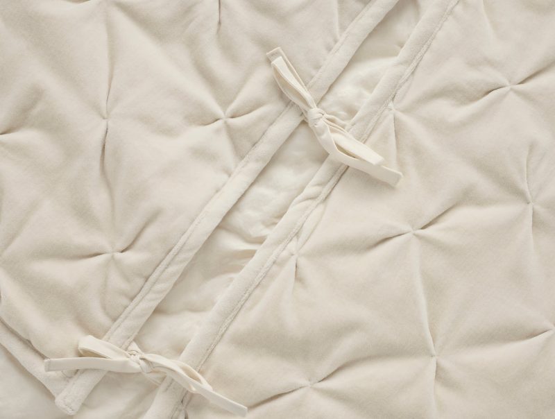 FA24 VelvetTuftedOrganic TreeSkirt Undyed B 1284