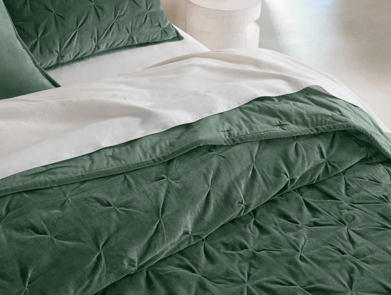 FA24 VelvetTufted Quilt Pine B 0005