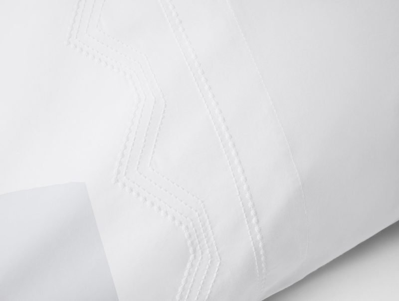 FA24 VistaEmbroideredOrganic Pillowcase AlpineWhite B 460