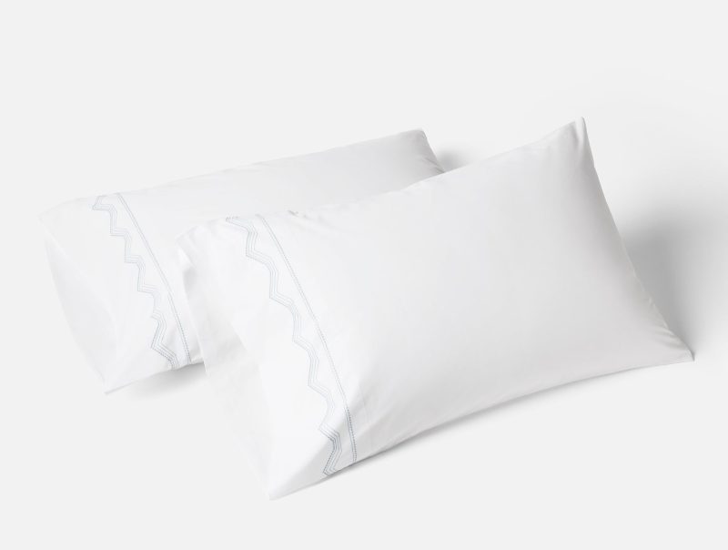 FA24 VistaEmbroideredOrganic Pillowcase AlpineWhite wPacificBlue A 482