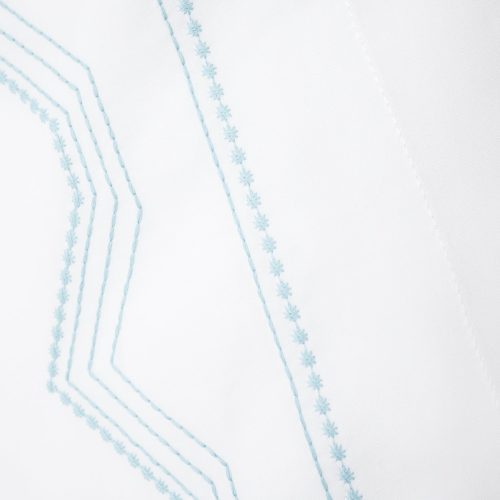 FA24 VistaEmbroideredOrganic Pillowcase AlpineWhite wPacificBlue B 483