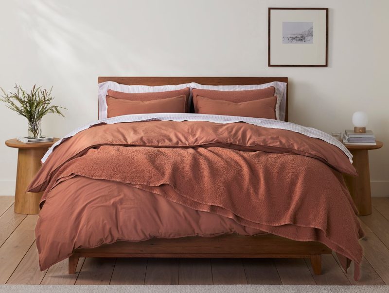 OrganicCrinkledPercale Duvet Sedona HeroStraightOn FA23 17867 right 1