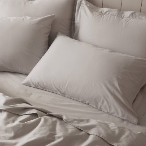 PDP 1024404 OrganicRelaxedSateen Duvet PaleGray LifestyleHero FA22 1