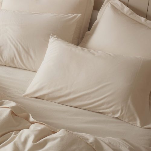 PDP 1024425 OrganicRelaxedSateen Duvet Undyed LifestyleHero FA22 1 0b76b90d 1cbd 40c3 951d 0a4d61f7482d