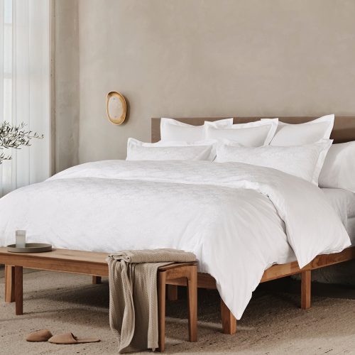 SP25 EEcom HeirloomSateenJaquardDuvet AlpineWhite A 054