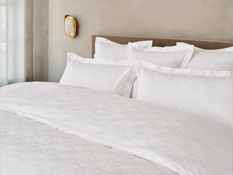 SP25 EEcom HeirloomSateenJaquardDuvet AlpineWhite B 062 f5463fde bef9 4c95 abff 8bfa6f9dee1a