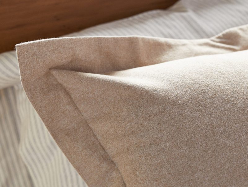 cloudbrushedflannel duvet camelheather a sp21 v3 detail 1970 28d3681e e340 4856 a2e0 a71ffbc4186e