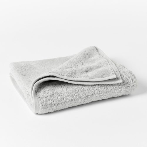 cloudloom bathtowel b sp21 2354 04d9f9bd ff5d 4bd1 bcd4 32f1b33e1434