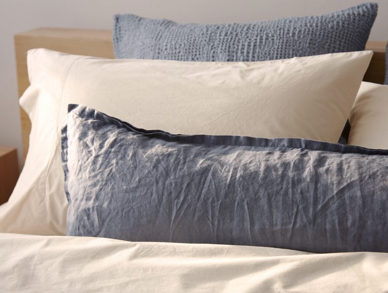 pdp 300percale duvet steelblue a sp21 detail v1 33301 1