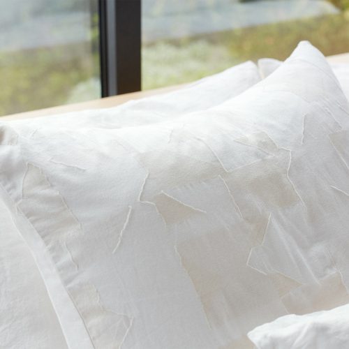 pdp inverness duvet softwhite a sp21 v1 detail 2479