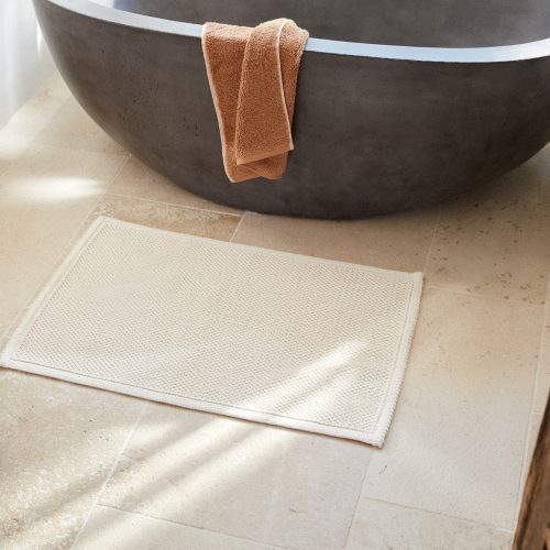 pdp lifestyle pebbled bathmat undyed a sp21 0013 x 1