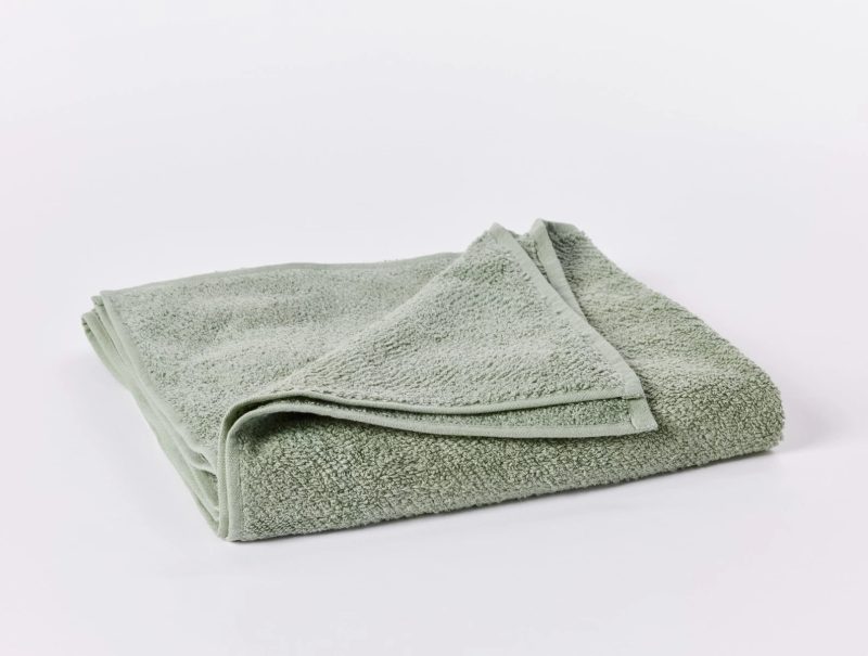 sp23 airweightorganictowel jade bathtowel pdp 0efc8fbd edb3 4e7c 9747 34275fd1d847