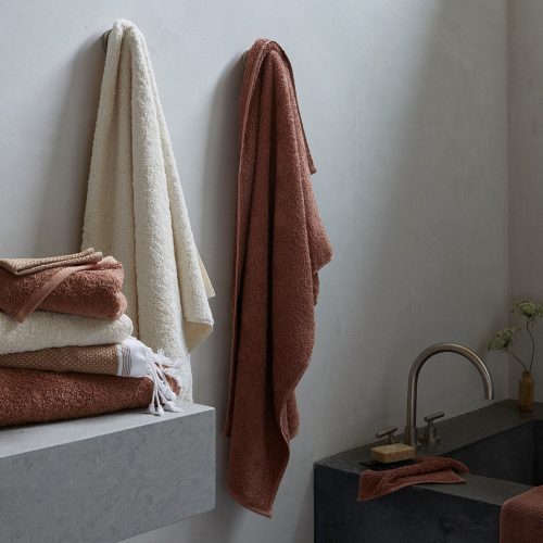 sp23 cloudloomorganictowel praline 1 lifestyle pdp 1