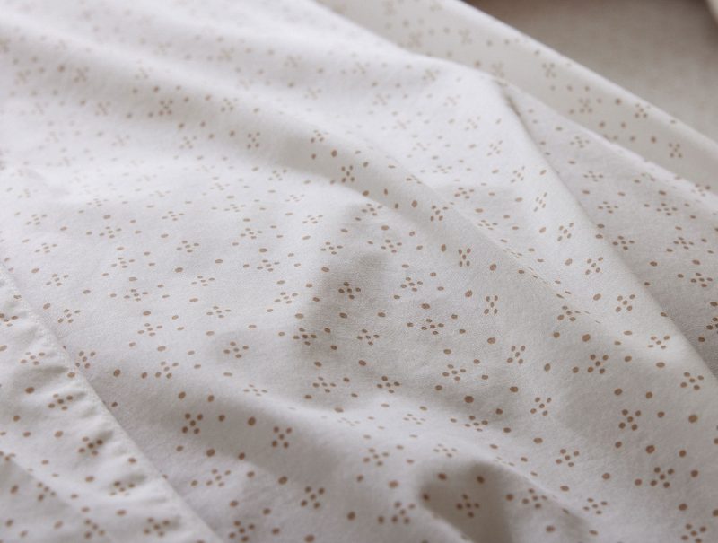 Organic Print Percale Swatch | Fawn Dot